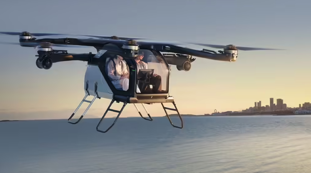 小鹏汇天陆地航母亮相2026北京车展 单日订单破90台 年内量产